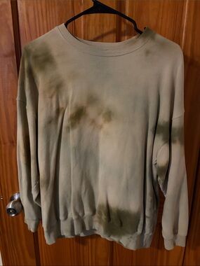 Pull&Bear Olive Tie-Dye Crewneck Sweatshirt